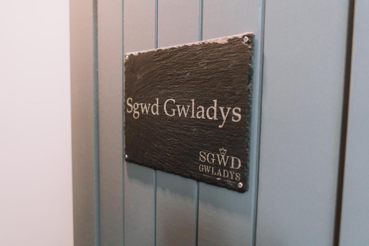 Sgwd Gwladys Lodge Pontneddfechan Eksteriør billede